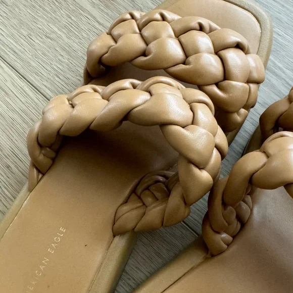 American Eagle Nude/Tan Braided Puff Sandals 9 - Picture 5 of 9